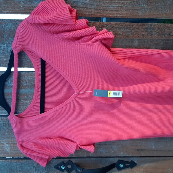 The Limited Pink Top - Size Medium - Picture 3 of 11